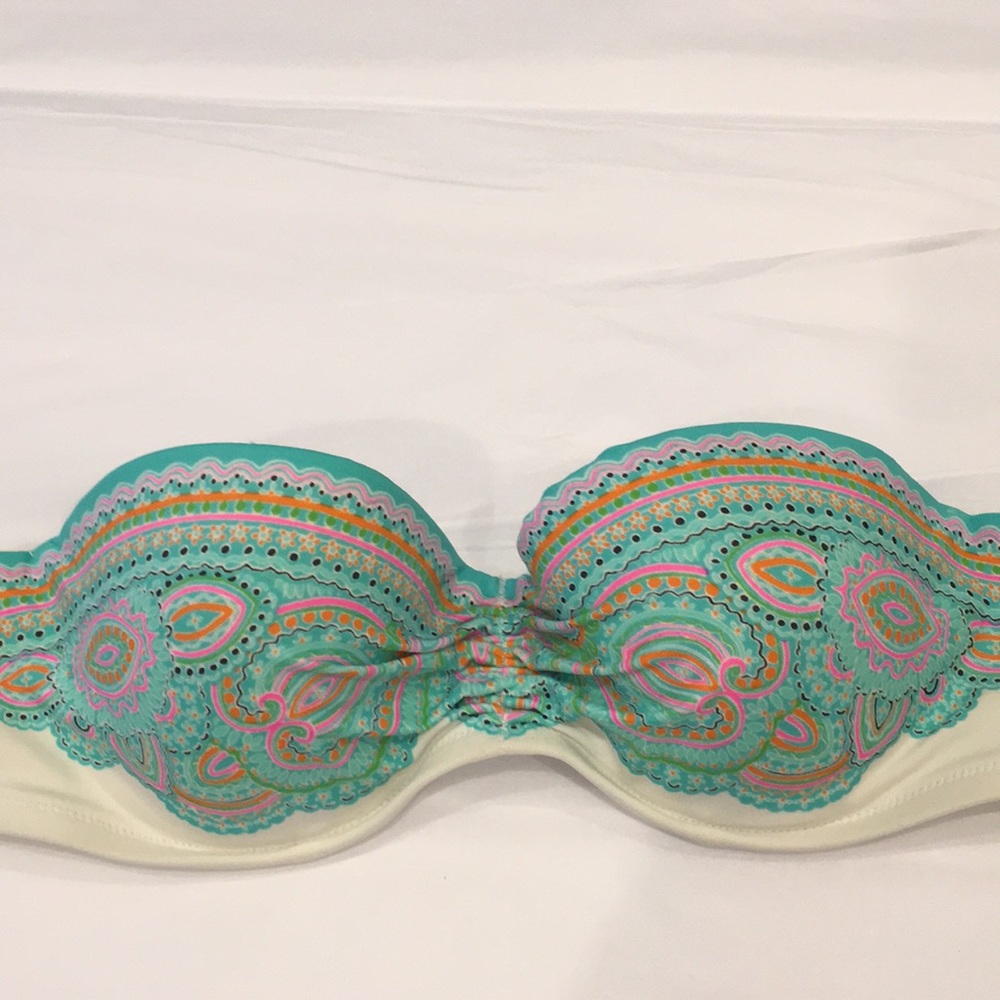 Victoria’s Secret bikini top 34B
